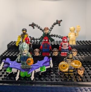 8 Minifigures- Spiderman No Way Home Heroes and Villains Green Goblin Electro